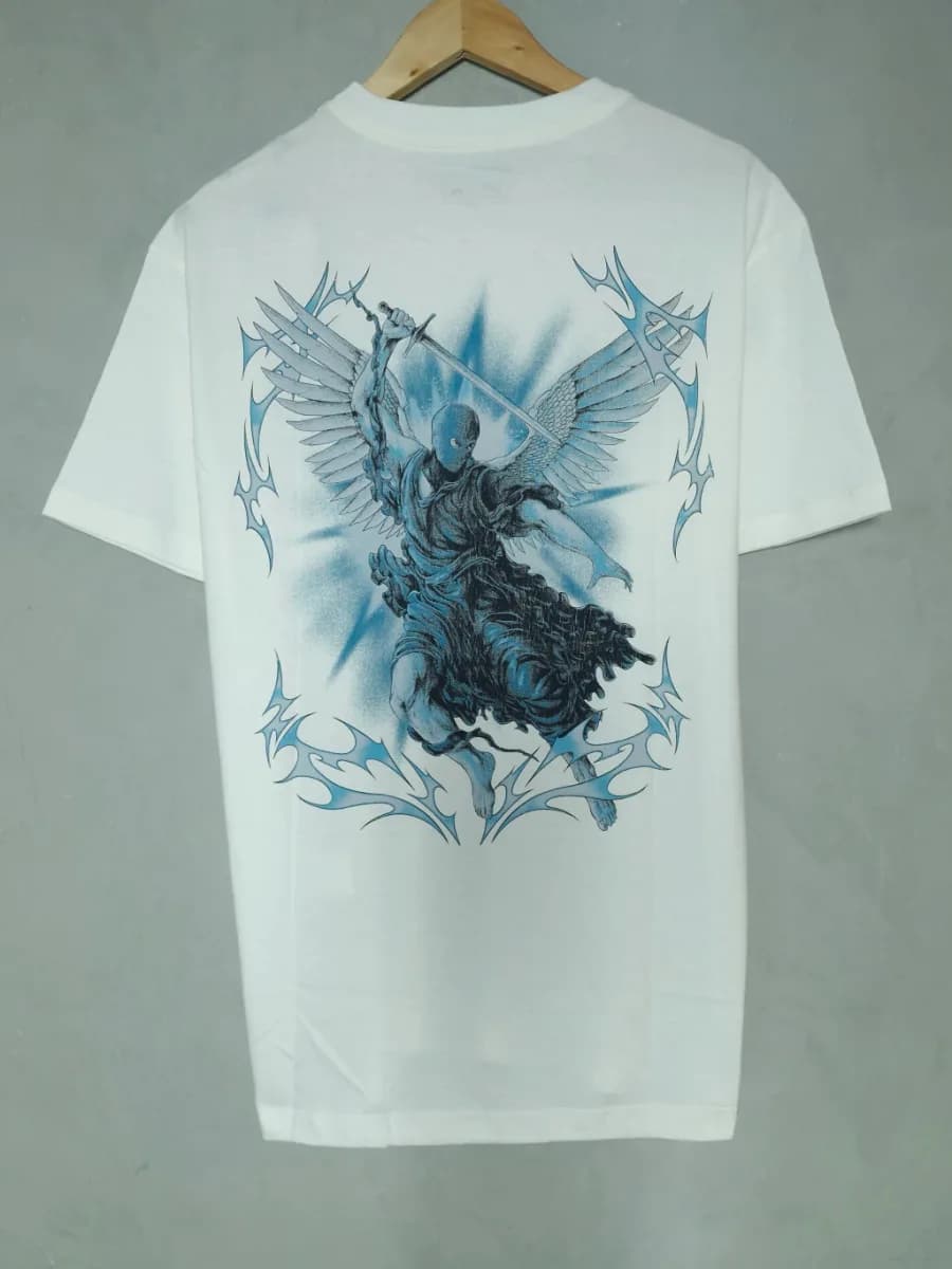 Camiseta Blunt Regular Sword, ângulo 1 de 3