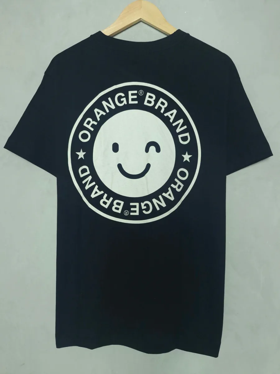 Camiseta Core Orange Classic Smile, ângulo 1 de 3